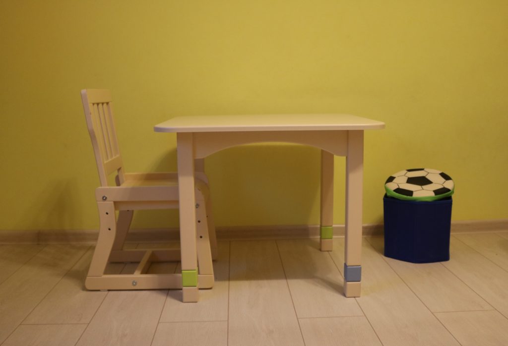 kinderkamer tafel